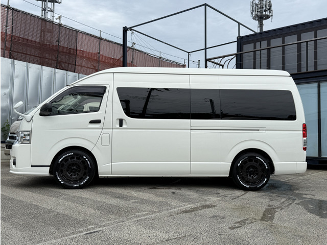 1.0インチローダウンを施工済み乗降性も良いです。ライトカスタムを施し、存在感と機能美をしっかりとアピールしています。