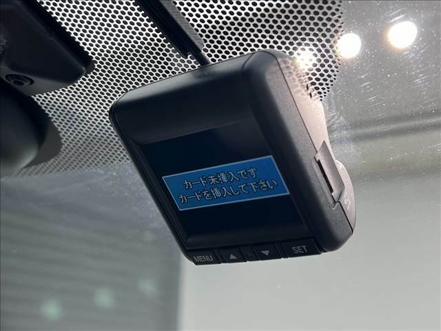【ドライブレコーダー】自動車事故発生時の映像など状況記録を目的に設置されます！