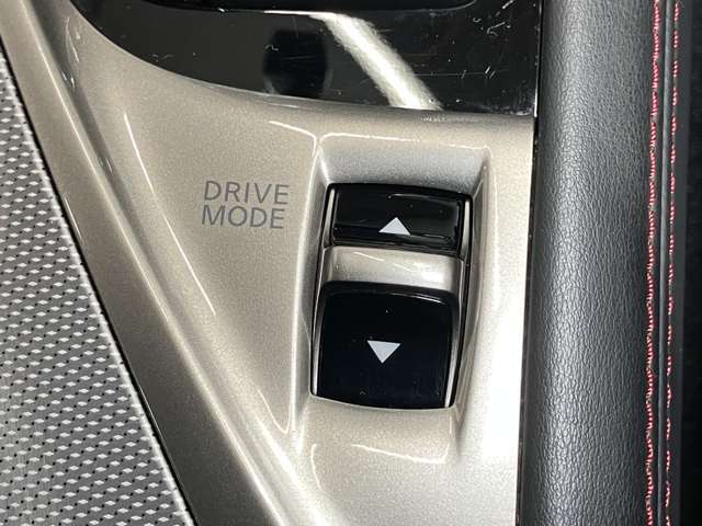 走りのキャラクターをお好みで切り替えられるドライブモードセレクター！