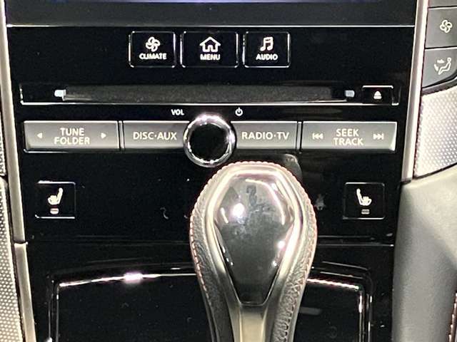 オーディオ操作スイッチです。好きな音楽やラジオを聴きながらドライブを楽しみましょう♪