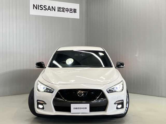 フロントガラスに撥水コーティングしませんか？独自のコーティング技術と専用撥水ワイパーで高い撥水効果を持続します。コーティング後は雨粒が水玉となってはじけ飛び、良好な視界を確保できます♪