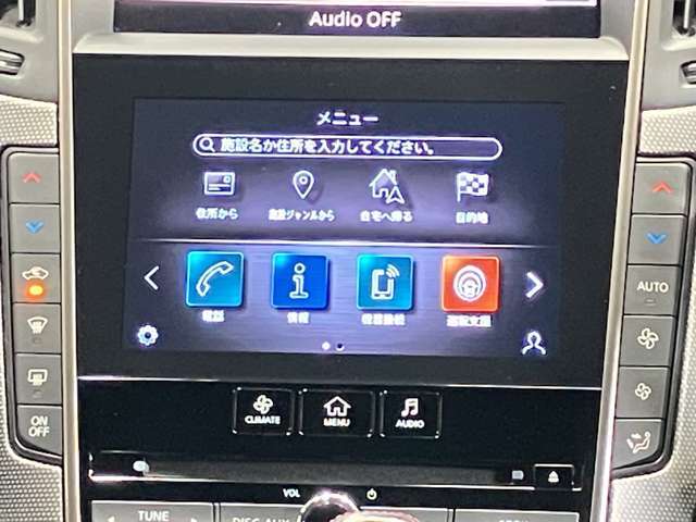 【大画面ツインディスプレイ】下画面（7インチワイド画面）ナビ、エアコン、オーディオなど多くの機能を直感的に操作できます。