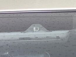 【トヨタセーフティセンス】走行中に前方の車両等を認識し、衝突しそうな時は警報とブレーキで衝突回避と被害軽減をアシスト。より安全にドライブをお楽しみいただけます。