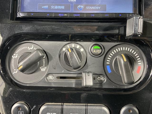 【運転席操作部】『運転席周辺の装備』の画像になります。快適なドライブを楽しむための機能が装備されています！運転席から触れるので使いやすいです！