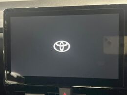 【10.5インチナビ】高級感とインパクトのある大画面ナビを装備。各種オーディオ操作はもちろん、スマホ連携もできる利便性の高いナビです♪