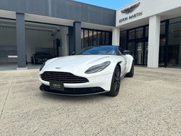 日本の街並みに合うモデルを作りたいそんな気持ちから生まれイギリスの高級住宅街メイフェアの街並みがそれにマッチしたため国内限定10台のW1として販売になりましたW1の由来はメイフェアの郵便番号となっております