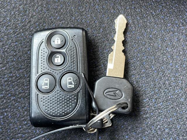 気になる車はすぐにお問い合わせください！右のカーセンサー専用無料ダイヤルから、専門スタッフがお車のご質問にお答えいたします！