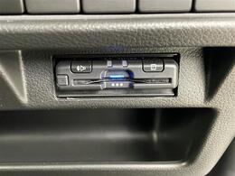 【ETC】有料道路を利用する際に料金所で停止することなく通過できる、ETC車載器（ノンストップ自動料金収受システム機器）が装備されています。セットアップを行うことで利用可能になります。