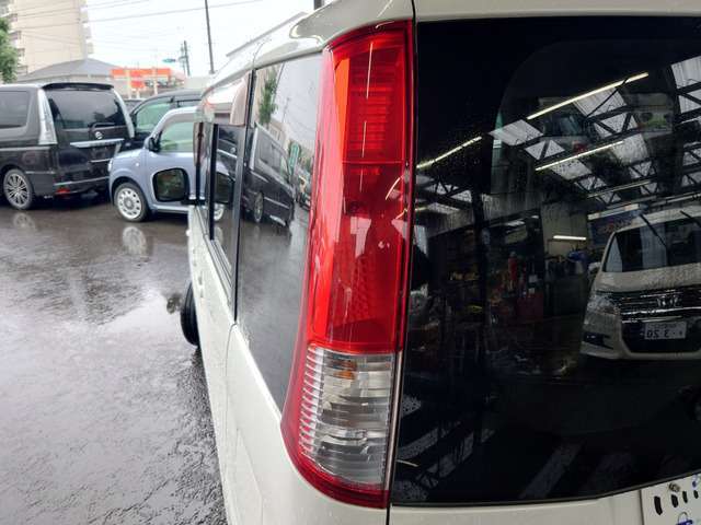 試運転によりエンジン、ミッション、異音が出てないかどうか、スムーズ調子よく走るかどうか等確認ずみです。とても良好ですのでご安心ください。エアコン、ヒーター、電気系すべて正常に作動等の確認もしております