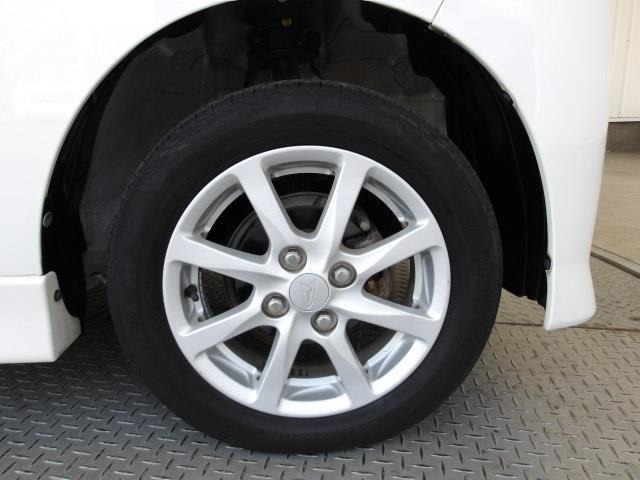 純正14インチアルミ！タイヤサイズは155/65R14です