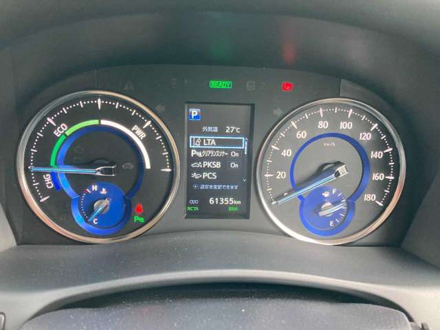 ＜スピードメーター＞メーターはすっきりとしたデザインでとても見やすく安全運転のお役に立ちます！