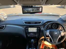 運転席まわりです。細かいオプションなど、気になるところがあればお気軽にメールやお電話等でお問合せください。