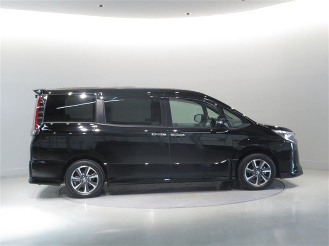 法定12ヶ月点検基準に準じた「納車前整備」を行います　更に全車「一年間走行距離無制限のロングラン保証」です
