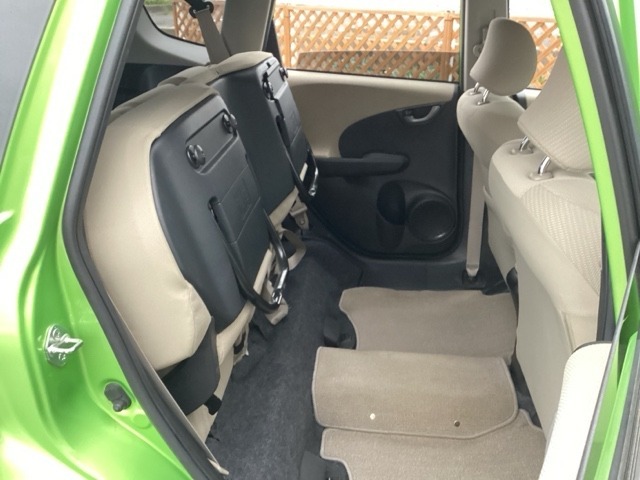 保証期間を1年又は4年間延長することができる「ホッと保証プラス」がございます。しかも距離無制限、購入時しか入れない保証延長プランです。詳細はスタッフにご確認ください。※対象外車両もあります