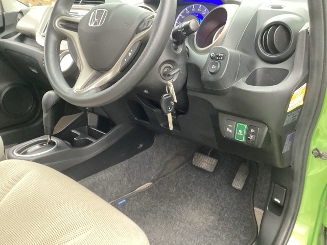 車両移動中などもあり、店舗に行かれる前に在庫確認をお願いしております。ぜひ連絡いただきその後ご来店をお願い致します