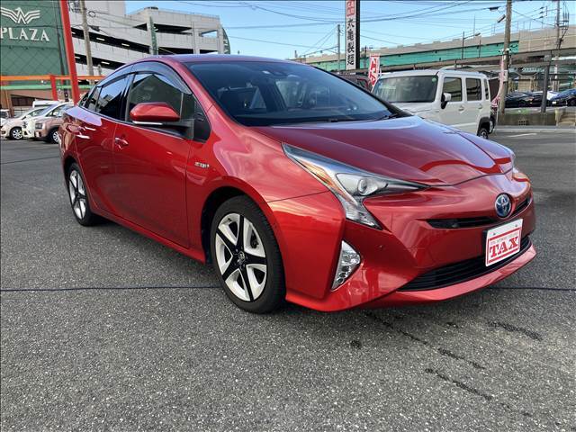 優良中古車のみを多数展示中。軽、コンパクトからミニバン、セダン、SUVまで幅広く取り扱っております。