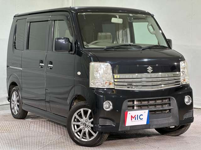 車検整備付でお出しいたします。当社の総額表示は車検代や自動車税等の諸費用も含まれている乗り出し料金です。（任意保険や追加品は別途）