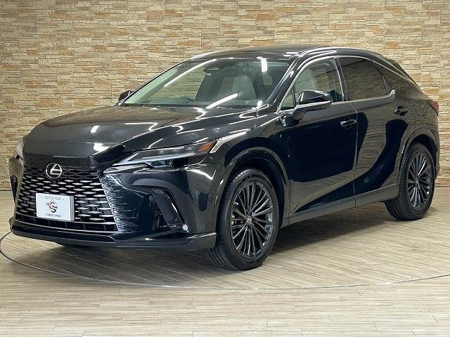お車ご成約時の付帯率は驚きの90％OVERのキーパーガラスコーティング。雨が降れば、まるで洗車したかのような美しさ。納車後のメンテナンスも楽々。是非一度お試し下さい。