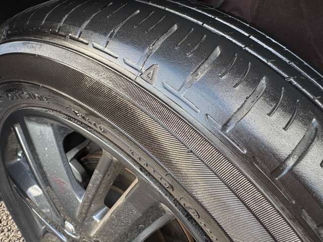 タイヤの残量です。