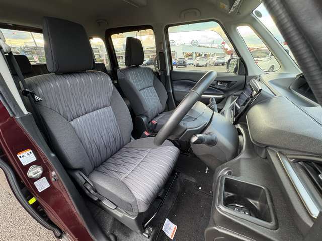 「運転席」　シートなどの状態も良く、目立つような傷や汚れはありません！