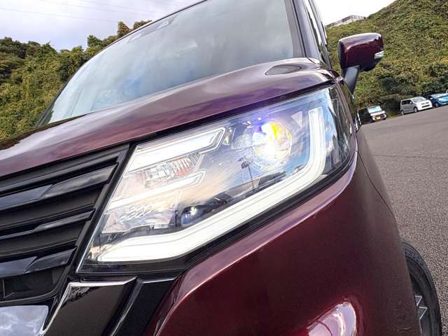 「LEDヘッドライト」　明るい！省電力！長寿命！暗い夜道も安全に運転できますね♪