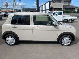 東京海上日動火災保険の代理店ですので万が一の事故も安心。任意保険は車を購入するときに見直しが必要です。プロのスタッフが金額や保証を含めてお客様の最善な保険内容を提案させて頂きます。