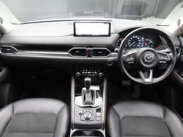 室内も写真の通りにキレイですよ。ぜひ実際にお座りいただき、ご自身の目でお確かめください。