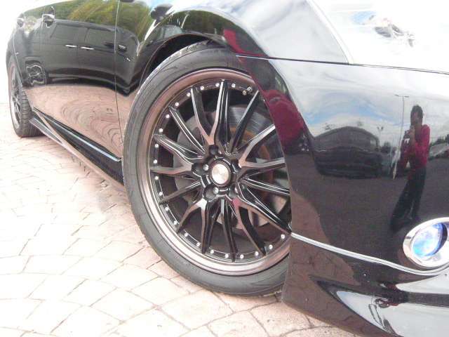 【タイヤについて】アルミホイールや、新品タイヤ、スタッドレスタイヤご相談承ります。