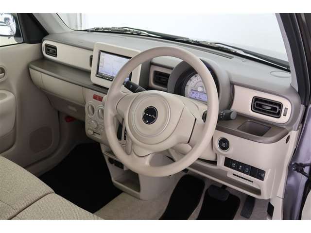 【運転席＆助手席】クリーニング済みですので清潔感があり気持ち良く乗っていただけます♪