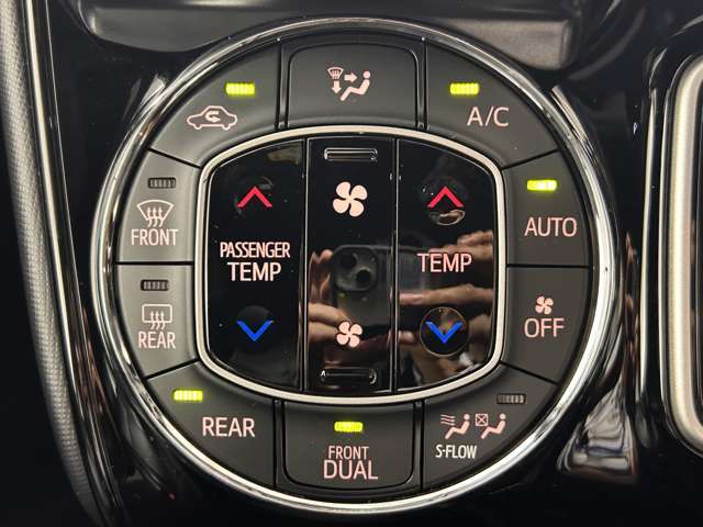 【運転席操作部】快適なドライブを楽しむための機能が装備されています！運転席から触れるので、使いやすいです！除菌プランいれていただくと、さらに清潔で安心していただけます！