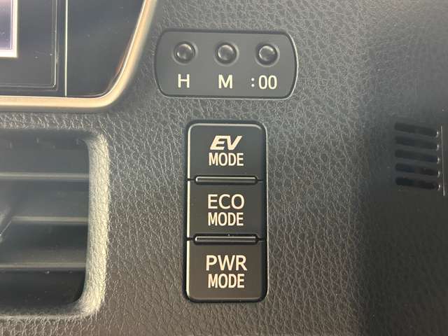 【運転席操作部】快適なドライブを楽しむための機能が装備されています！運転席から触れるので、使いやすいです！除菌プランいれていただくと、さらに清潔で安心していただけます！