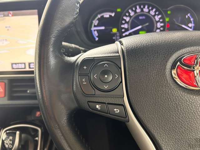 【運転席操作部】快適なドライブを楽しむための機能が装備されています！運転席から触れるので、使いやすいです！除菌プランいれていただくと、さらに清潔で安心していただけます！