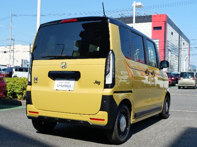 当社の車は、事故修復・傷の有無など状態を明確に判断できる車両状態証明証（JAAI）を付けています。