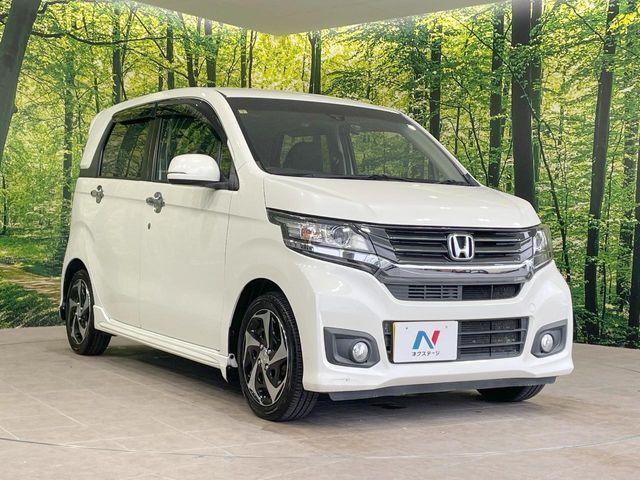 大好評のボディコーティング「弾スプラッシュコート」もご納車までに施工可能。通常のガラスコートと異なる、耐久年数6年の無機質ガラスコーティングが、ボディをキレイな状態に保ってくれます。