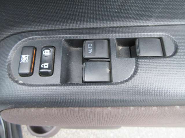 商品化工場を完備していますので、綺麗なお車をご提供させていただく事が可能です♪