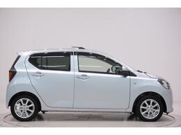 県内13店舗にて常時500台以上ダイハツ車を展示中です。見て、触って、納得のいく一台をぜひ見つけてください。