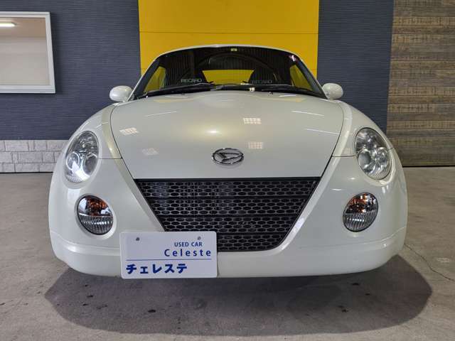 展示前には、車両入荷後に各機関のチェックを行っております。機関、品質はご安心頂ける状態を確認して展示いたしております。また、納車時はしっかり点検を行い必要と判断した部品は交換いたします