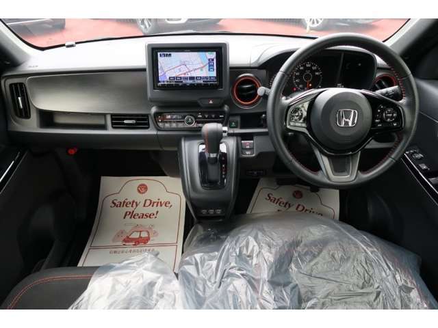 在庫車は店舗を移動している場合がございますので、御来店前に在庫の確認をして頂きます事をお勧めいたしております。