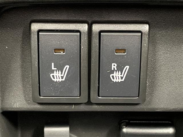 【運転席操作部】『運転席周辺の装備』の画像になります。快適なドライブを楽しむための機能が装備されています！運転席から触れるので使いやすいです！
