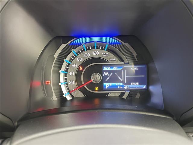 【スピードメーター】『スピードメーター』の画像になります。メーターがシンプルで見やすく運転しやすいですね！