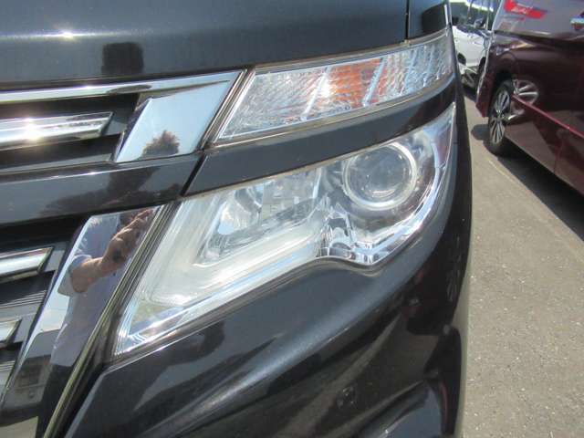 『日産でんき』はじめました。実質再生可能エネルギー100％の電気を使った日産の新たな取り組み。私たちが目指す明るくてクリーンな暮らしが走り出します。電気自動車とセットでさらにお得に！