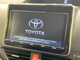 【純正9型ナビ】人気の純正9型ナビを装備しております。ナビの使いやすさはもちろん、オーディオ機能も充実！キャンプや旅行はもちろん、通勤や買い物など普段のドライブも楽しくなるはず♪