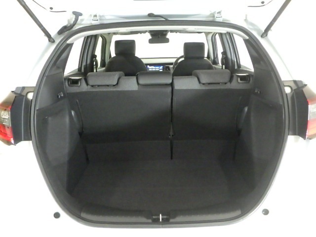 開口部が広くて荷物の積み込みも楽に出来ますね！