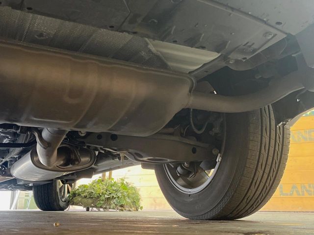 お車を安心してお乗りいただく為には、足回りの定期点検が欠かせません。サービスサポート（有償保証）では無料点検もご提供しており、安心のカーライフをお過ごしいただけるサポート体制が整っています。