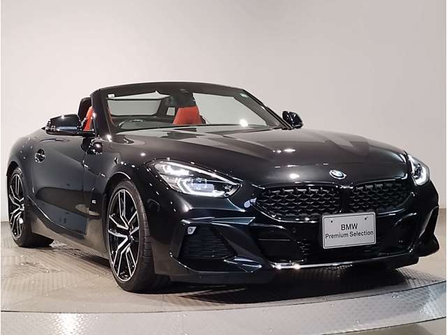 BMW認定中古車は第三者品質評価制度も採用しております。AIS方式による車両品質評価制度も導入し公平な車両コンデション評価を行うことにより車両品質の透明性を高めると同時に更なる信頼と安心をお届けします