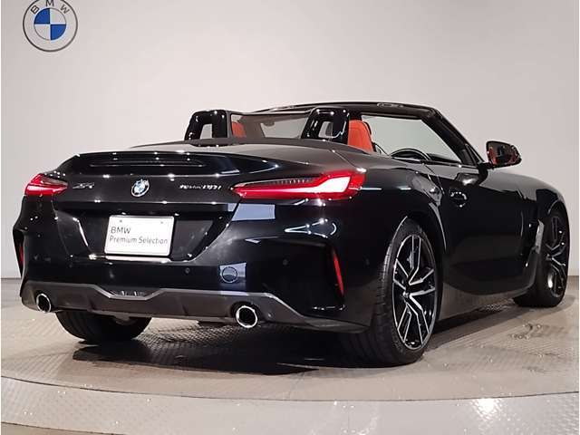 BMWのお車は、“駆け抜ける歓び”を体現しております。走行の安定性とコーナリングの良さを追求し、思い通りにハンドルの操作可能です。