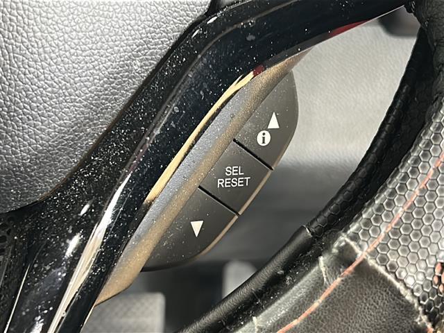 こちら運転席周りのスイッチの写真になります。各部しっかり動作の確認をしておりますので、ご安心だくさい。