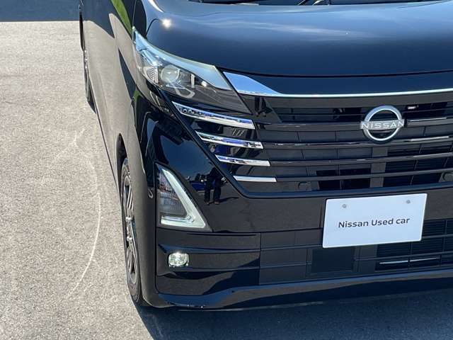 【LEDヘッドランプ】鮮やかな白色光で、クリアな視界を確保するLEDヘッドランプを装備しています。