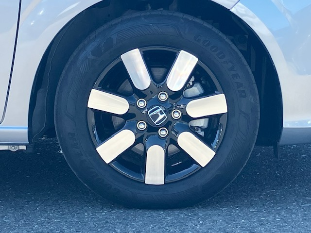 ホンダU-Selectではお客さま一人ひとりのニーズやおクルマの状態に合わせ、車検にまつわるさまざまなサービスをご用意しています。