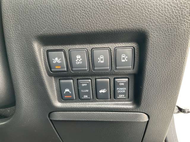 中古車だからボディーコーティングがおすすめ！下地処理が重要なコーティングはもちろんプロの施工でピカピカに仕上げます。